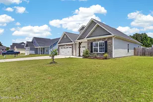 520 New Hanover Trl, Jacksonville, NC 28546 - Photo 6