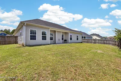 520 New Hanover Trail, Jacksonville, NC 28546 - Photo 36
