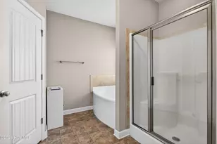 520 New Hanover Trl, Jacksonville, NC 28546 - Photo 24