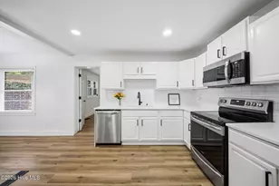 212 Wood Dale Dr, Wilmington, NC 28403 - Photo 10