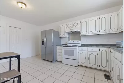 2212 E 7th Street, Lumberton, NC 28358 - Photo 10