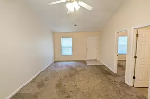 526 Edgecliff Ln, Evans, GA 30809 - Photo 2
