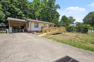 703 Scott St, Thomasville, NC 27360 - Photo 2