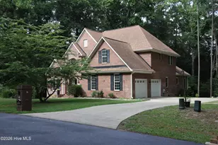 315 Chestnut Dr, Vass, NC 28394 - Photo 2