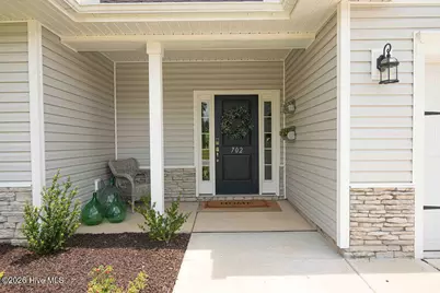 702 Greenwich Place, Richlands, NC 28574 - Photo 2