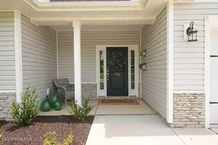 702 Greenwich Pl, Richlands, NC 28574 - Photo 2