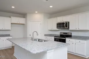 4318 Rough Stalk Ln, Castle Hayne, NC 28429 - Photo 6