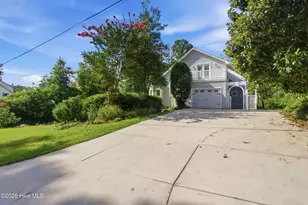 209 E Palmer Dr, New Bern, NC 28560 - Photo 2