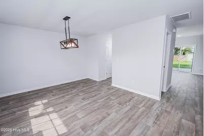 607 Ava Street, New Bern, NC 28560 - Photo 2