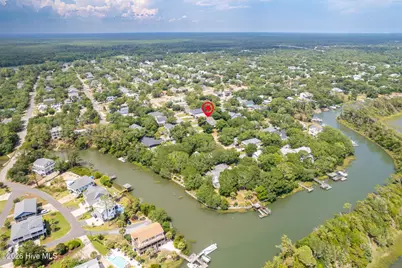 112 SW 13th Street, Oak Island, NC 28465 - Photo 6