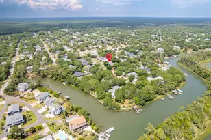 112 SW 13th St, Oak Island, NC 28465 - Photo 6