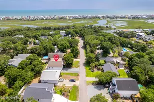 112 SW 13th St, Oak Island, NC 28465 - Photo 4