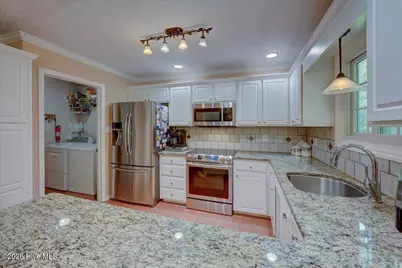 306 Taliaferro Lane, New Bern, NC 28560 - Photo 20