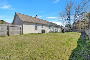 110 Foxlair Dr, Hubert, NC 28539 - Photo 18