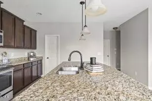 203 Holmes Point Ct, Jacksonville, NC 28546 - Photo 18