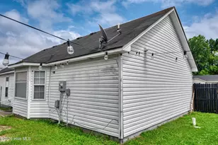 137 Sutton Dr, Elizabeth City, NC 27909 - Photo 10