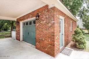 609 Golfers Ln, Nashville, NC 27856 - Photo 10