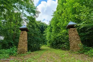 235 Rios Dr, Bryson City, NC 28713 - Photo 4