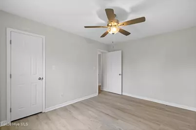 301 Paddock Place, Jacksonville, NC 28546 - Photo 16