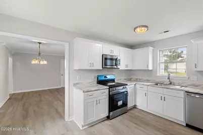 301 Paddock Place, Jacksonville, NC 28546 - Photo 10