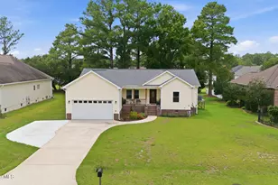 907 Sea Holly Ct, New Bern, NC 28560 - Photo 1