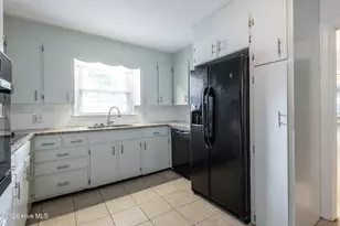 1719 Beaumont Dr, Greenville, NC 27858 - Photo 18