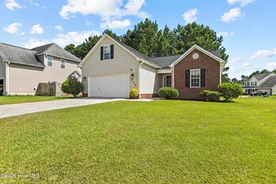 210 Cypress Bay Drive, Jacksonville, NC 28546 - Photo 2