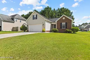 210 Cypress Bay Dr, Jacksonville, NC 28546 - Photo 2