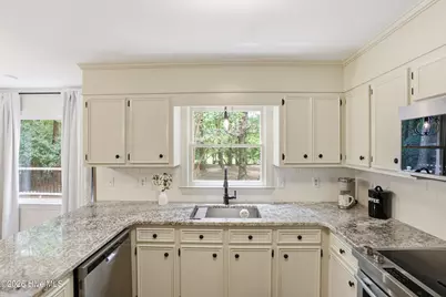 121 S Reed Drive, Washington, NC 27889 - Photo 8