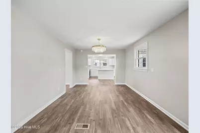 404 Maplehurst Drive, Jacksonville, NC 28540 - Photo 8