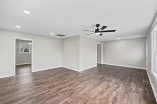 404 Maplehurst Dr, Jacksonville, NC 28540 - Photo 2