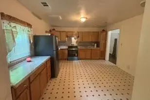 932 Walnut St, Louisville, GA 30434 - Photo 16