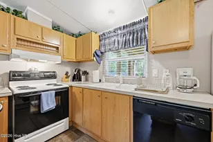 144 Ruth Ln, Beaufort, NC 28516 - Photo 16