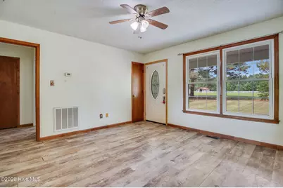 669 Francktown Road, Richlands, NC 28574 - Photo 4