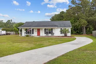 177 Avis Dr, Newport, NC 28570 - Photo 2