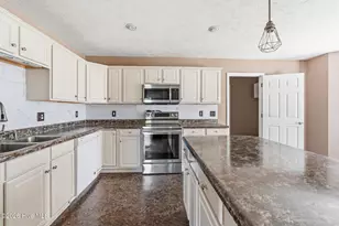230 Colonial Dr, Rockingham, NC 28379 - Photo 8