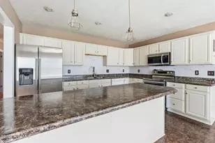 230 Colonial Dr, Rockingham, NC 28379 - Photo 8