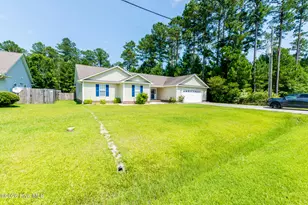 214 Lee Rogers Rd, Hubert, NC 28539 - Photo 2