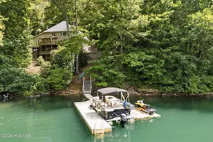 382 Lakeshore Dr, Topton, NC 28781 - Photo 2
