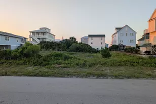 1110 N Topsail Dr N, Surf City, NC 28445 - Photo 1