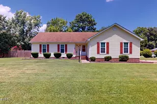 215 Wyatt Dr, Goldsboro, NC 27534 - Photo 2