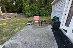 616 S Hampton Dr, Jacksonville, NC 28546 - Photo 12