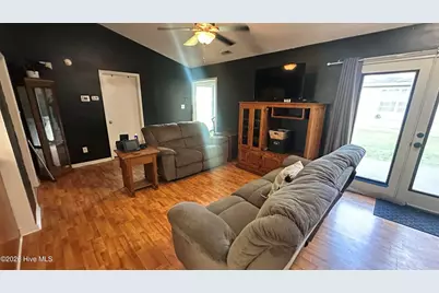 616 S Hampton Drive, Jacksonville, NC 28546 - Photo 16