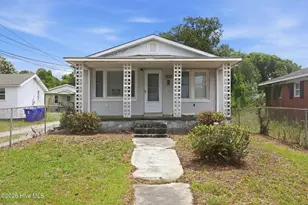 408 Pollock St, Beaufort, NC 28516 - Photo 2
