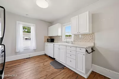 1304 Stallings Parkway, New Bern, NC 28562 - Photo 10