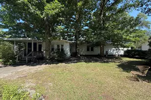 114 Lejeune Rd, Cape Carteret, NC 28584 - Photo 2