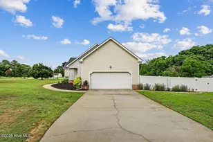 211 Woodcroft Dr, Goldsboro, NC 27534 - Photo 4