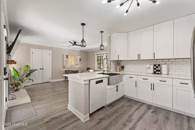 914 Greenhowe Drive, Wilmington, NC 28409 - Photo 8