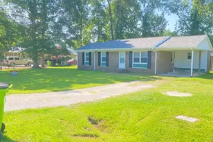 1403 Mockingbird Ln, New Bern, NC 28562 - Photo 2