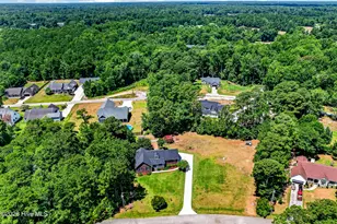519 Carriage Ln, Jacksonville, NC 28540 - Photo 34